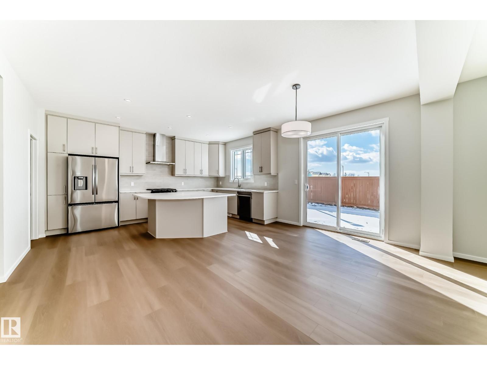 1516 206 ST NW, Edmonton