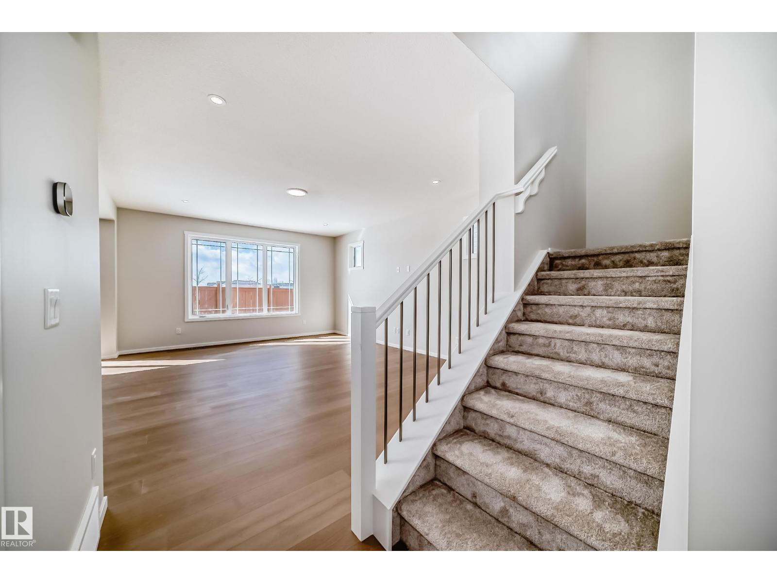 1516 206 ST NW, Edmonton