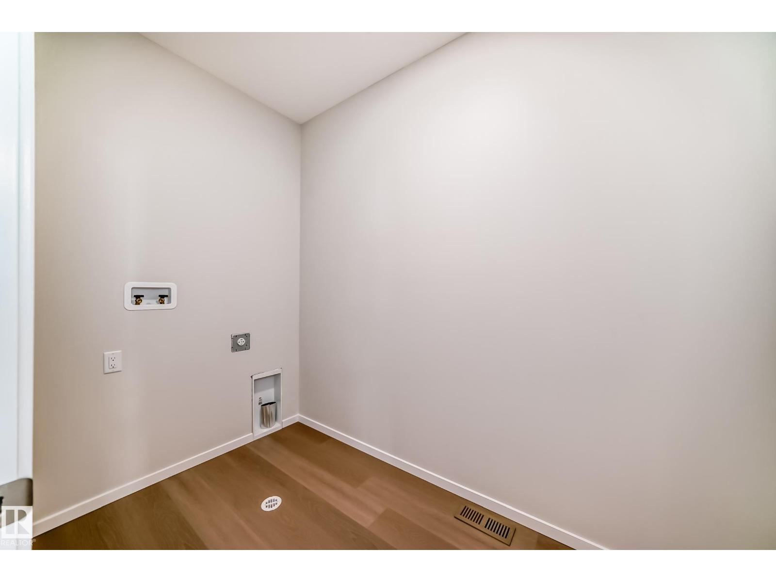 1516 206 ST NW, Edmonton