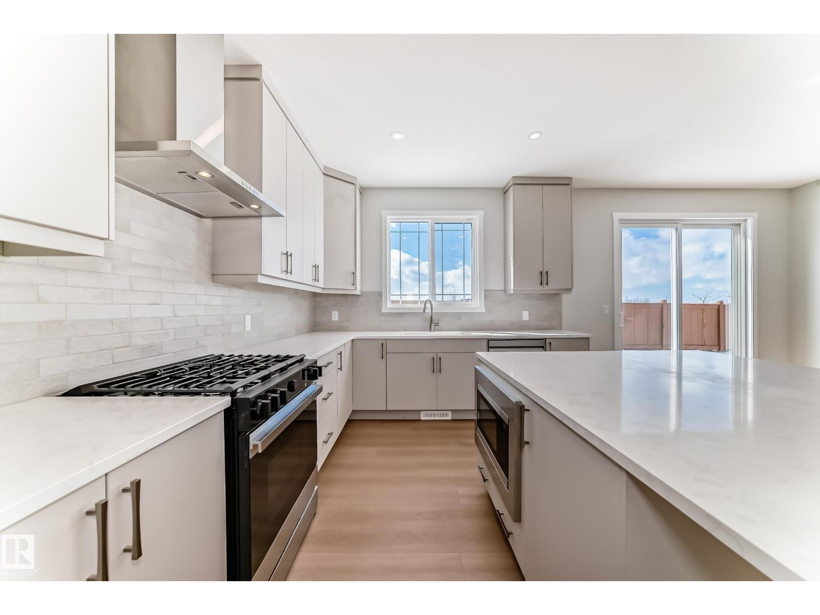 1516 206 ST NW, Edmonton