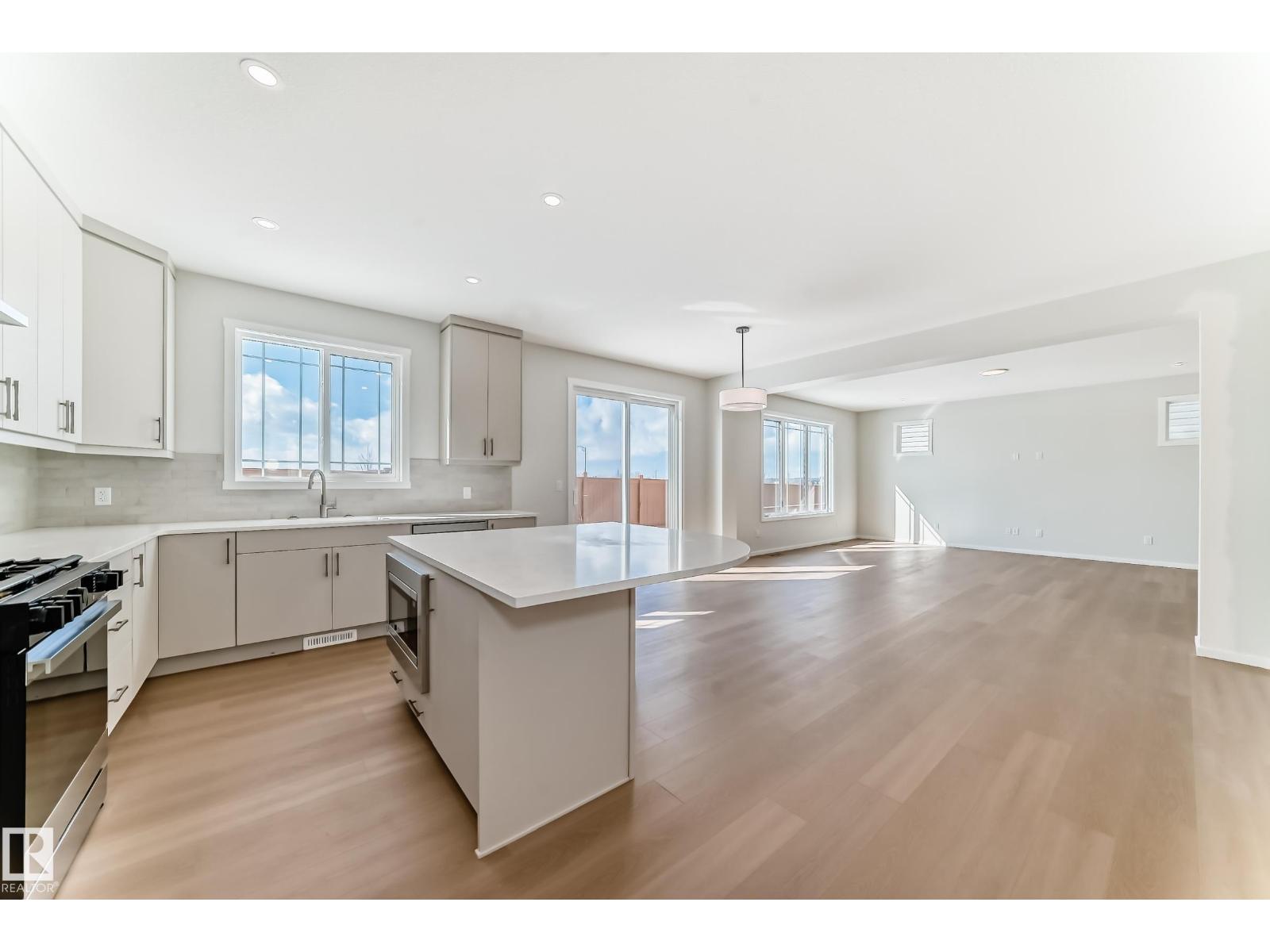 1516 206 ST NW, Edmonton