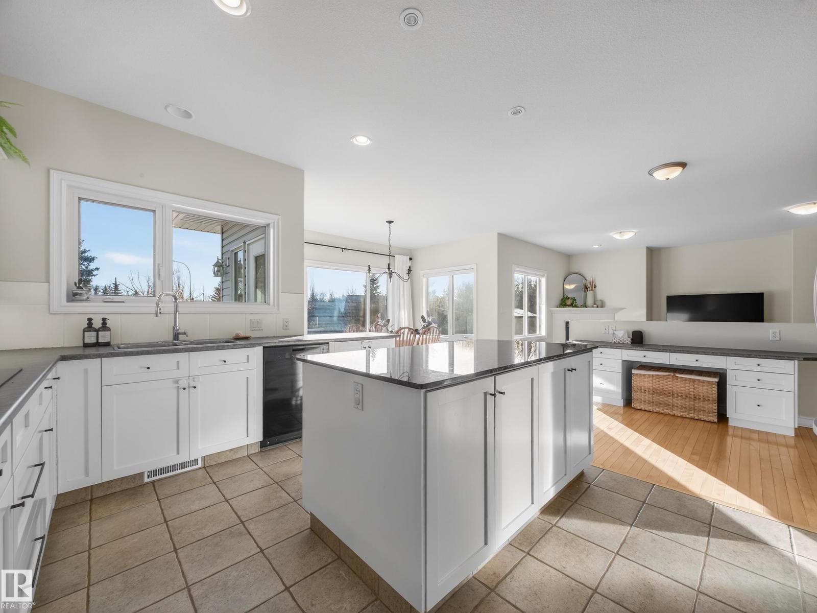 30 NOTTINGHAM BA, Sherwood Park