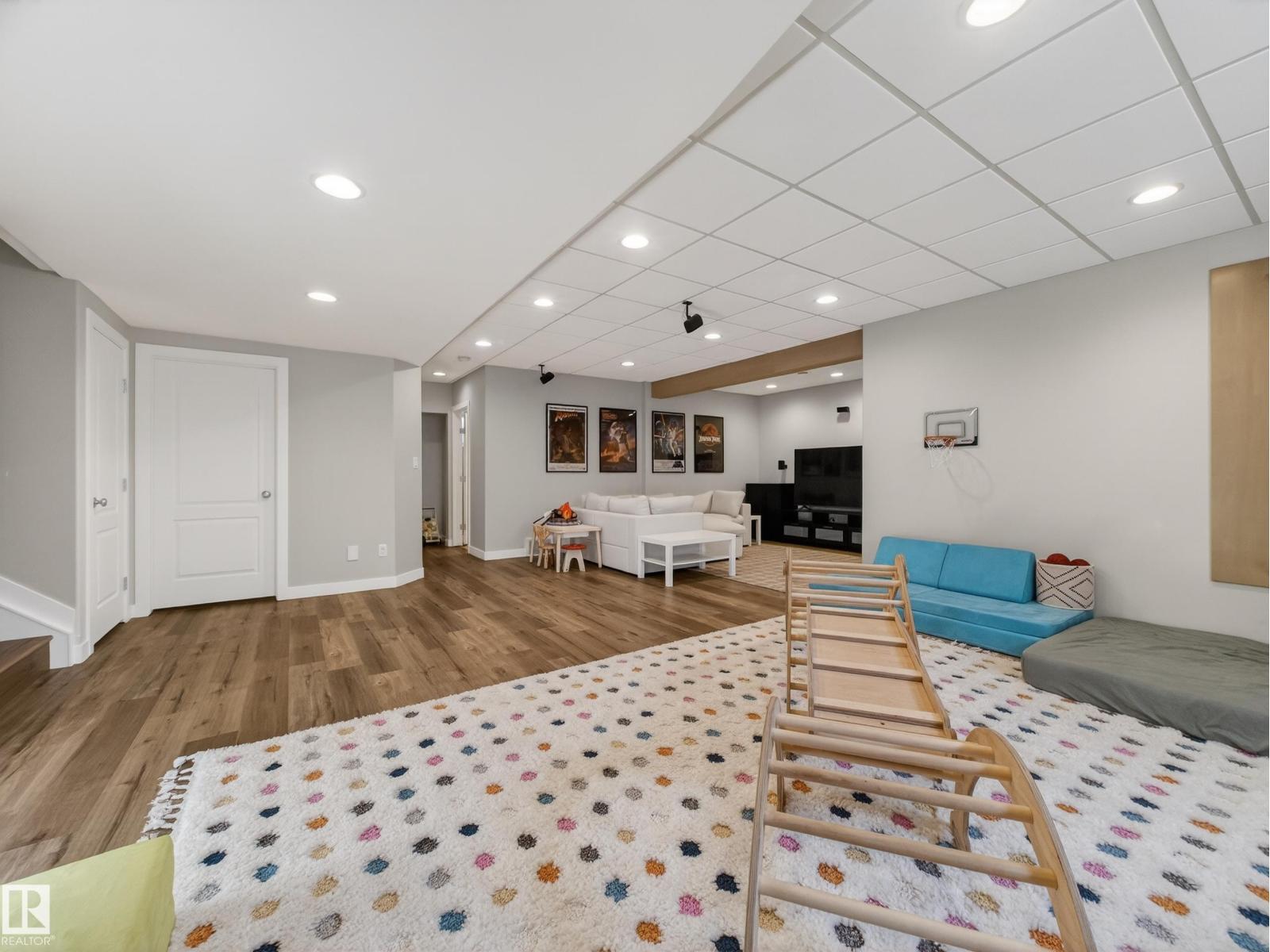 30 NOTTINGHAM BA, Sherwood Park