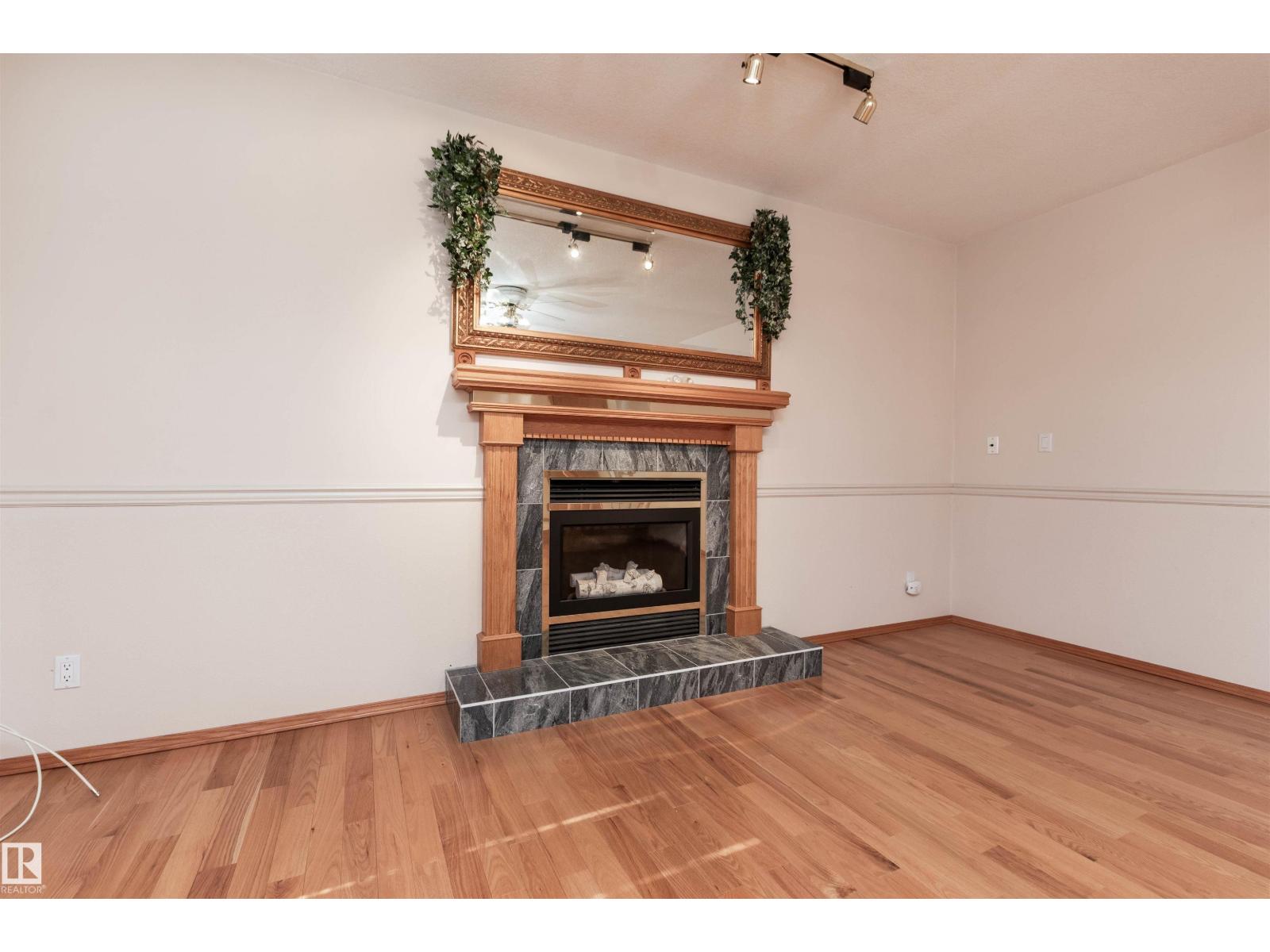 5735 161 AV NW, Edmonton