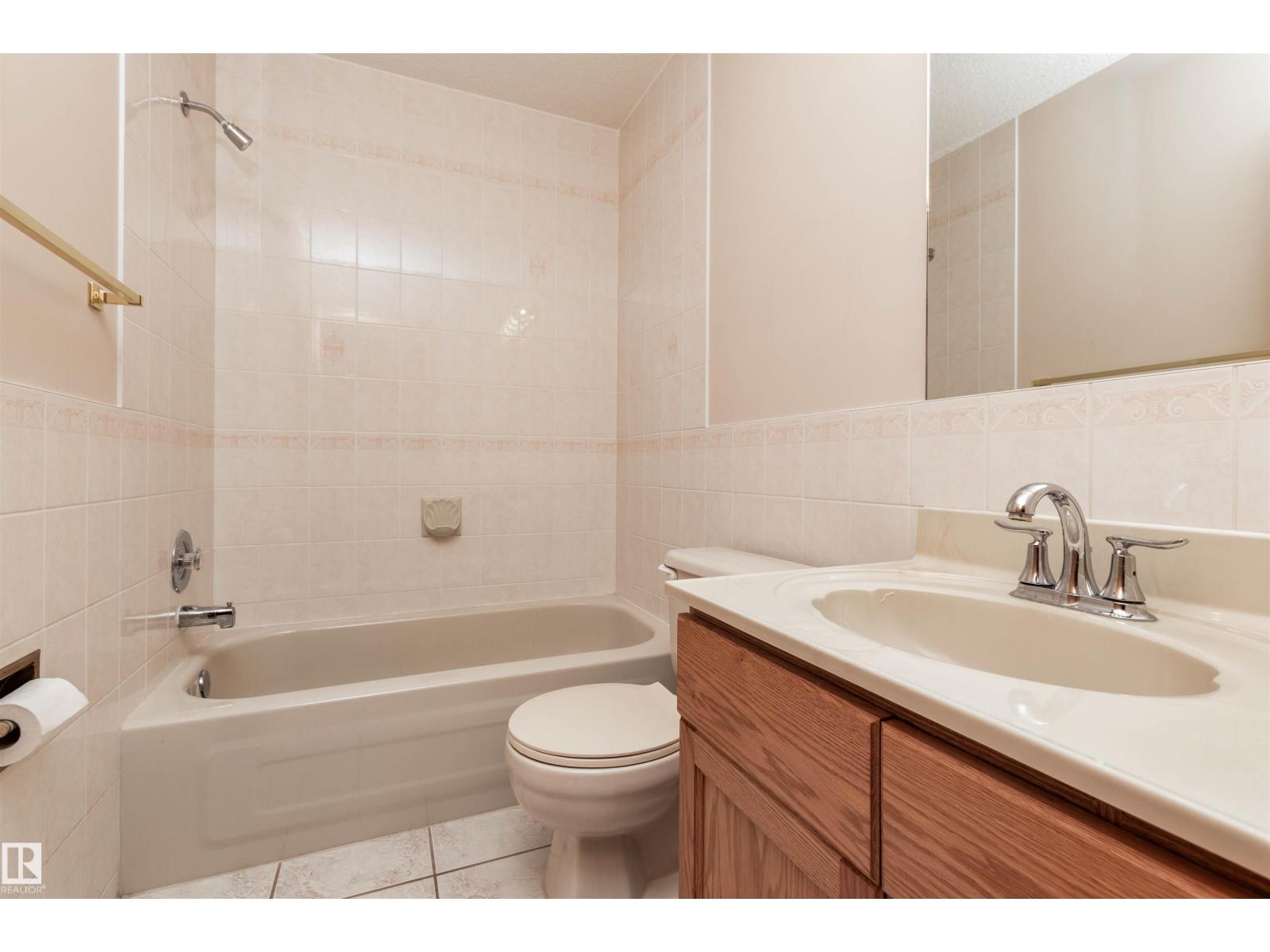 5735 161 AV NW, Edmonton