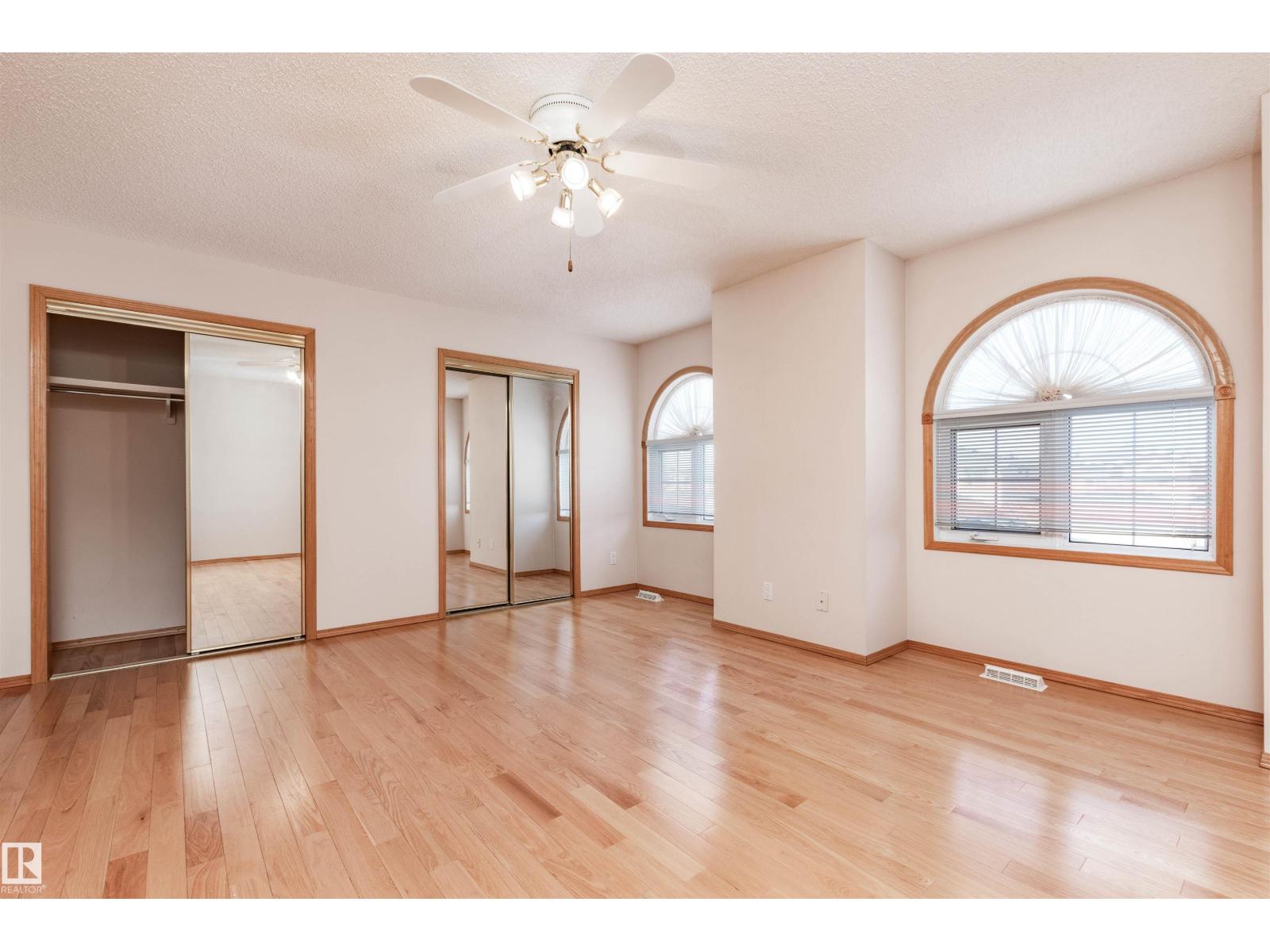 5735 161 AV NW, Edmonton