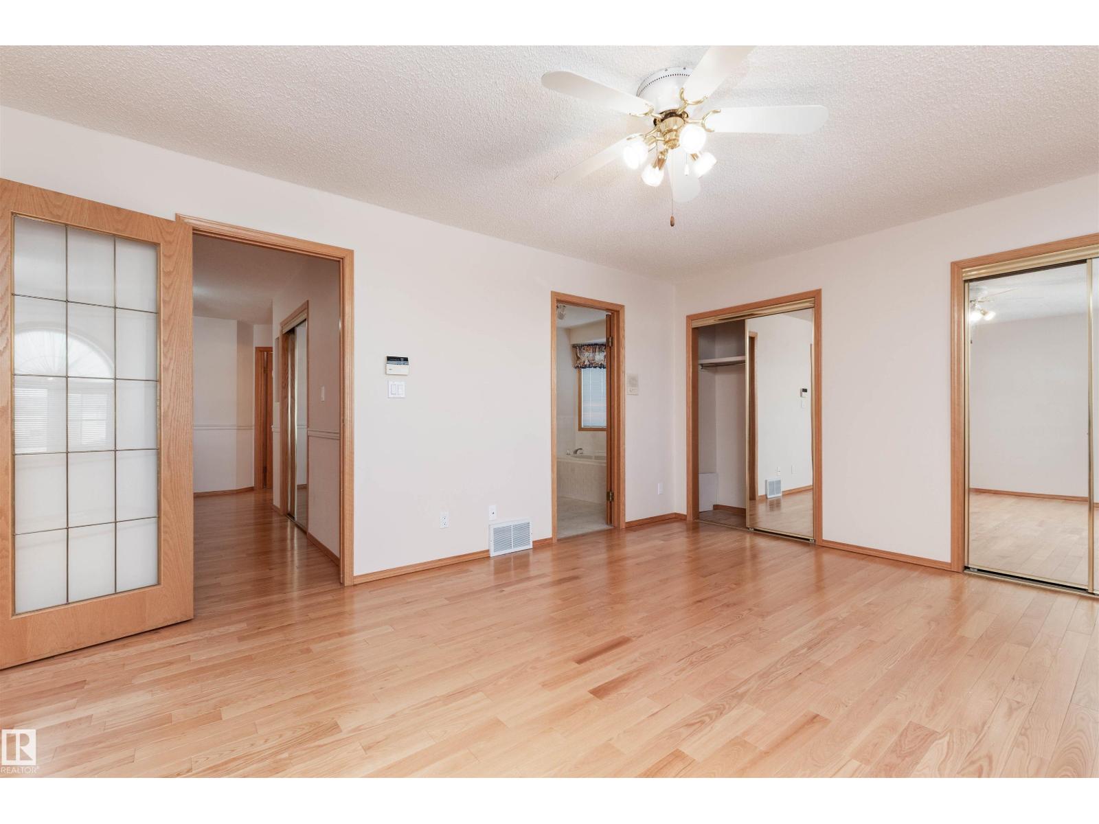 5735 161 AV NW, Edmonton