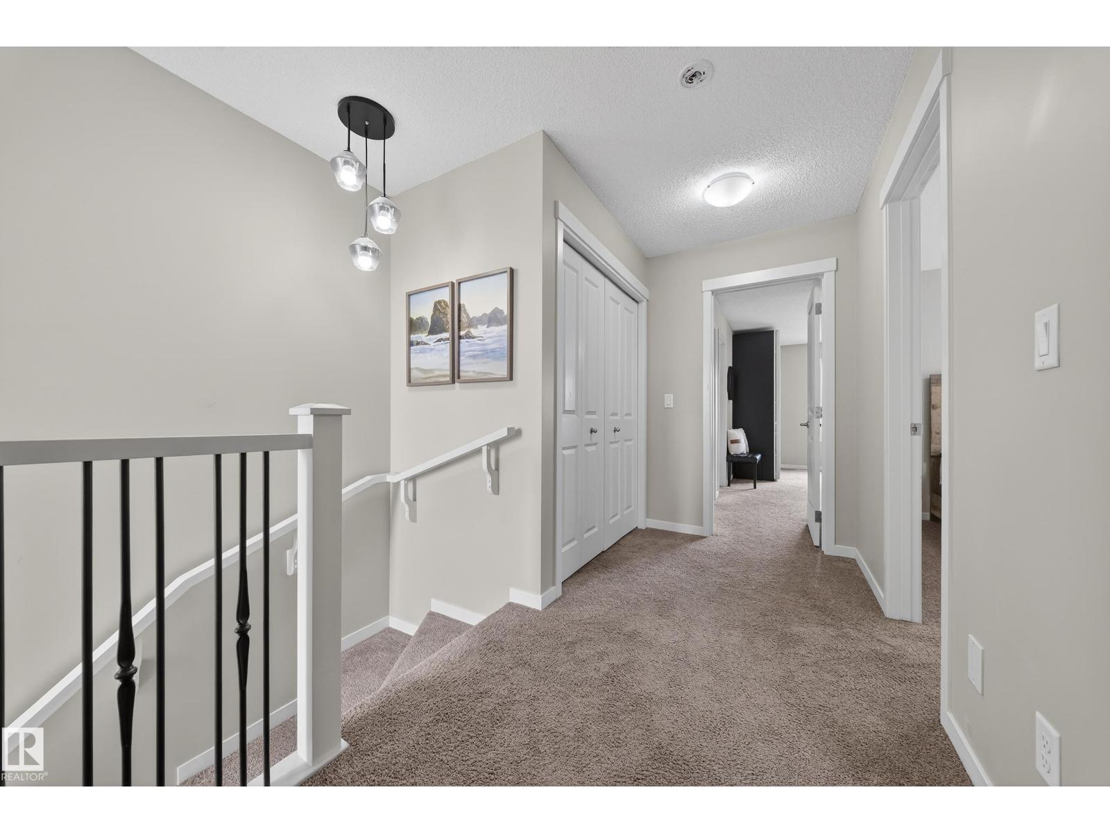 2118 52A ST SW, Edmonton