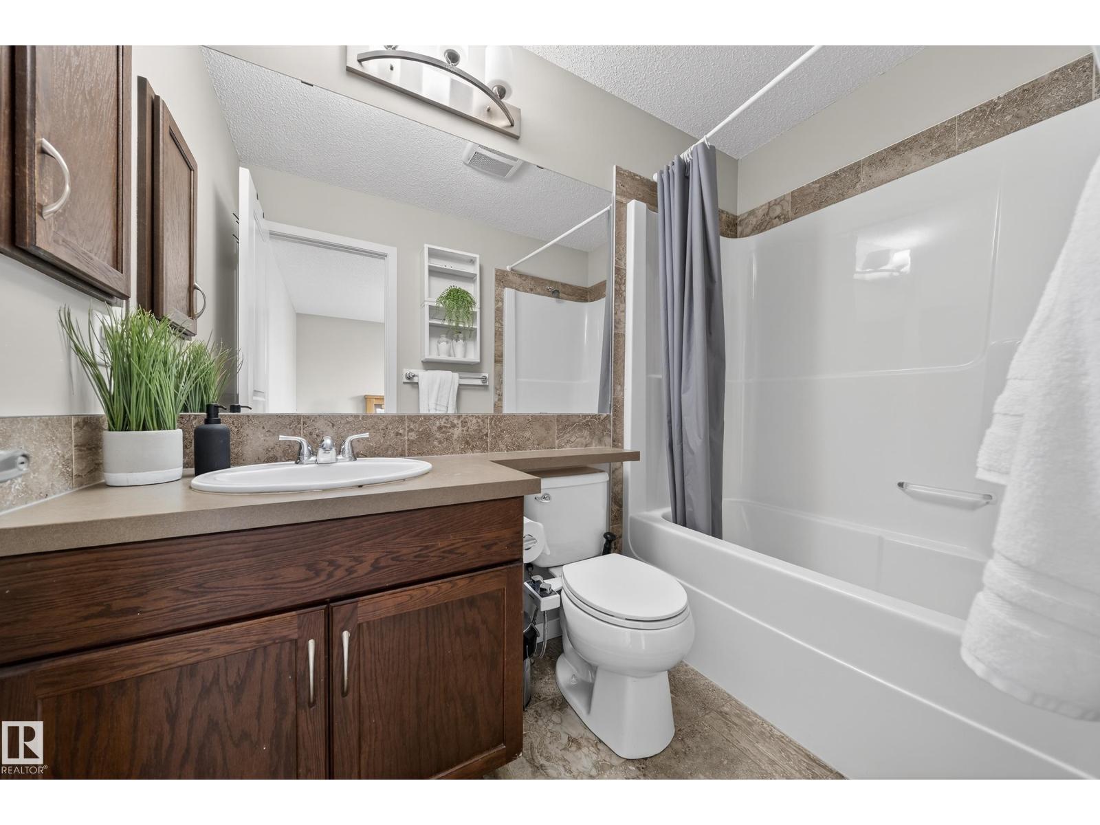 2118 52A ST SW, Edmonton