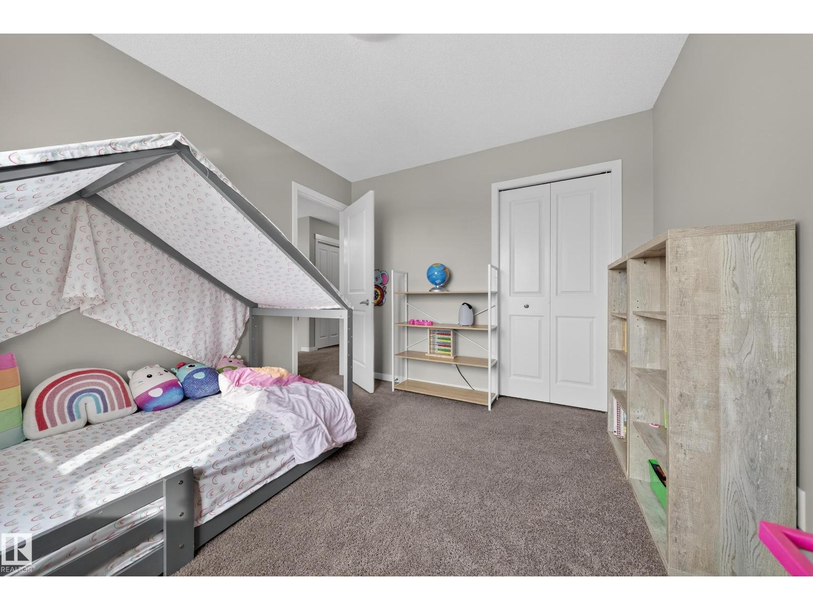 2118 52A ST SW, Edmonton