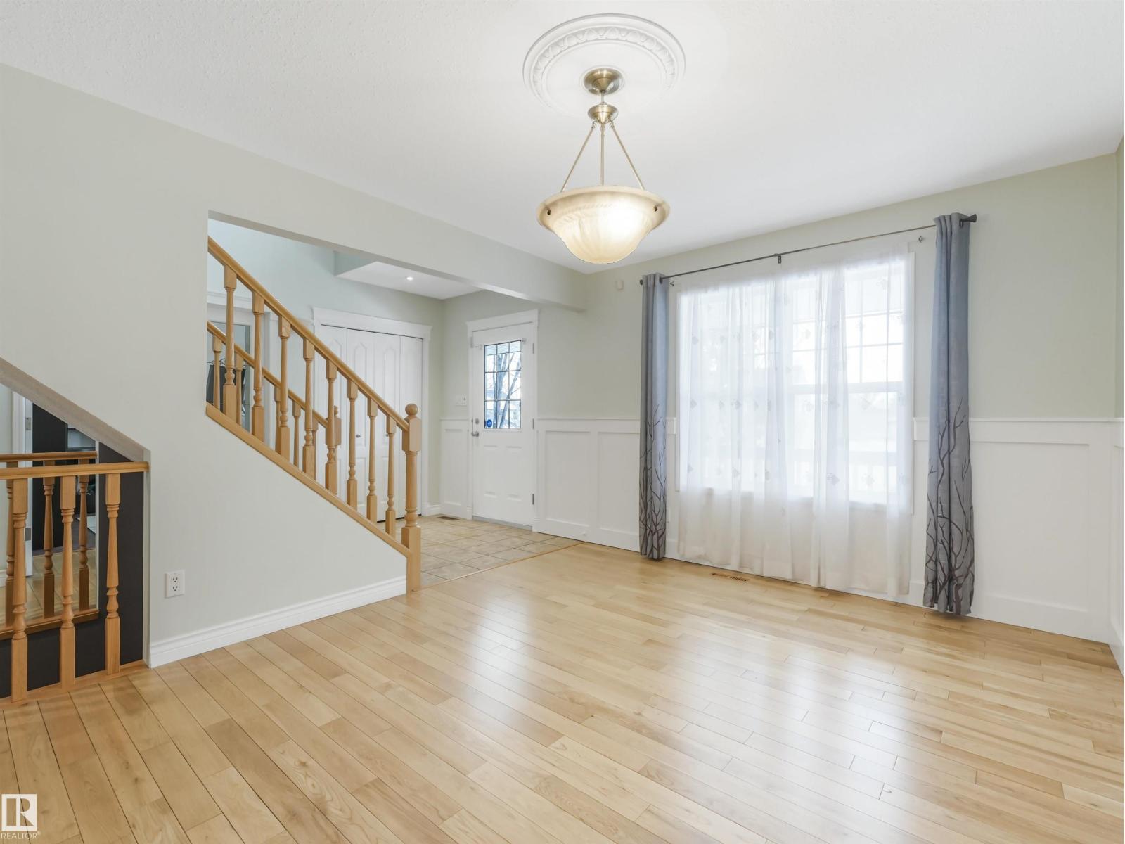 1885 TOMLINSON WY NW, Edmonton