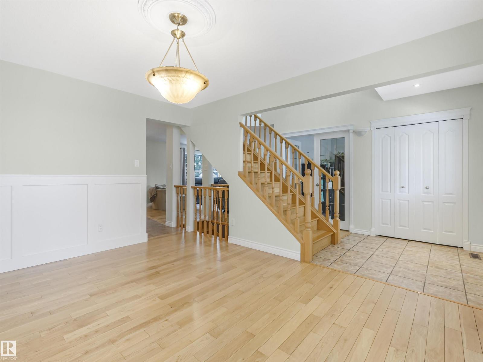 1885 TOMLINSON WY NW, Edmonton