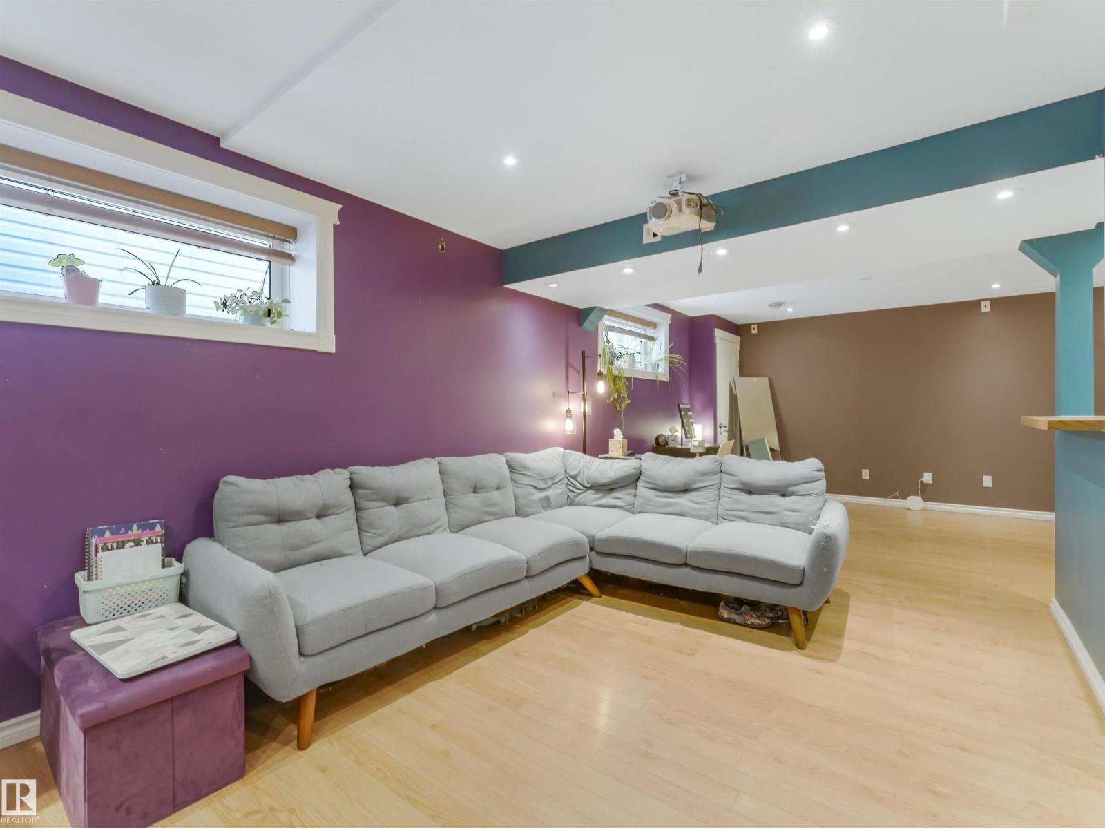 1885 TOMLINSON WY NW, Edmonton