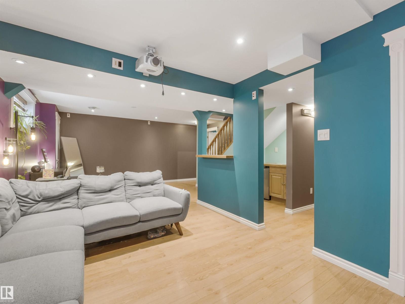 1885 TOMLINSON WY NW, Edmonton