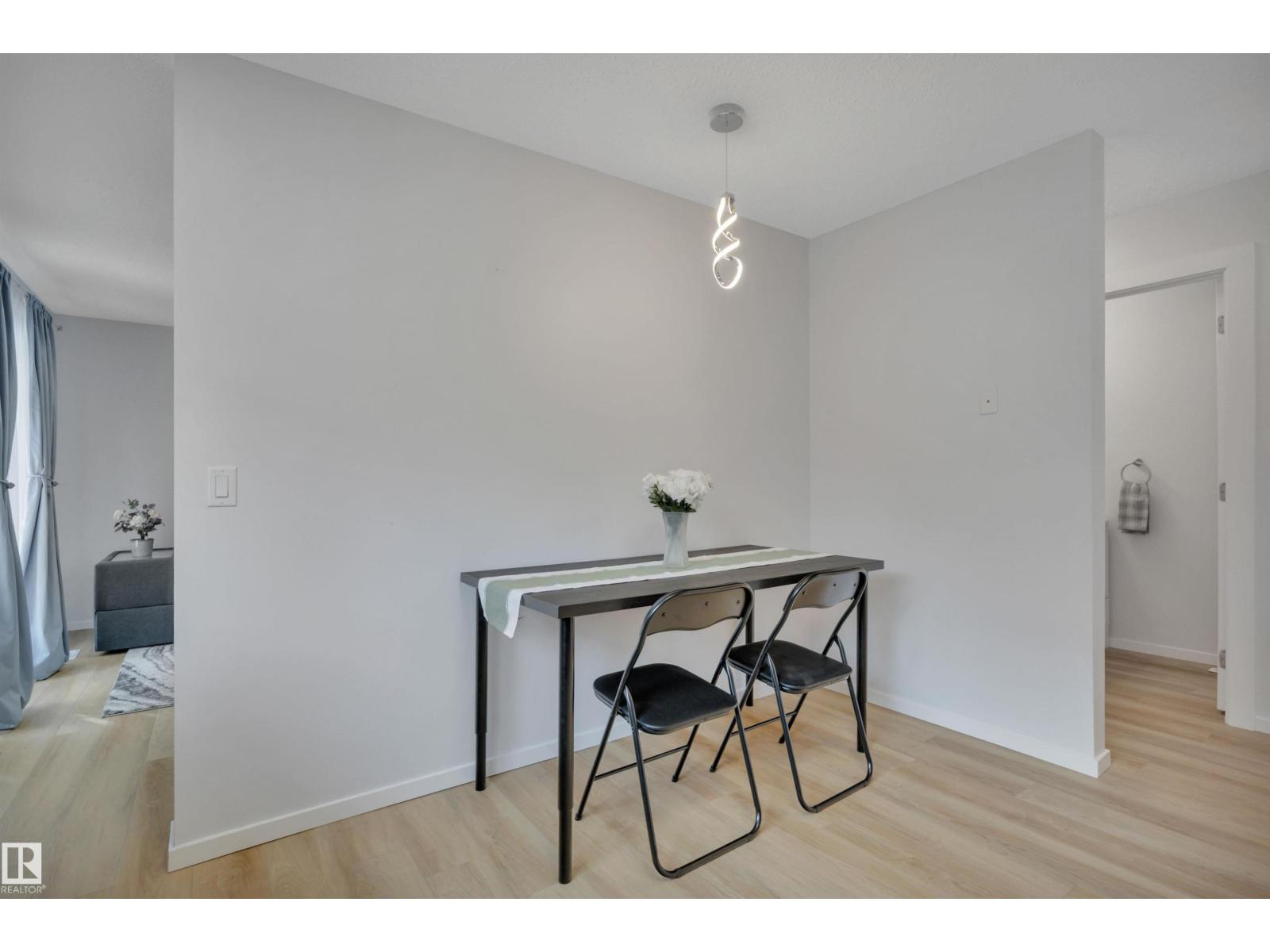 585 KNOTTWOOD RD W NW, Edmonton