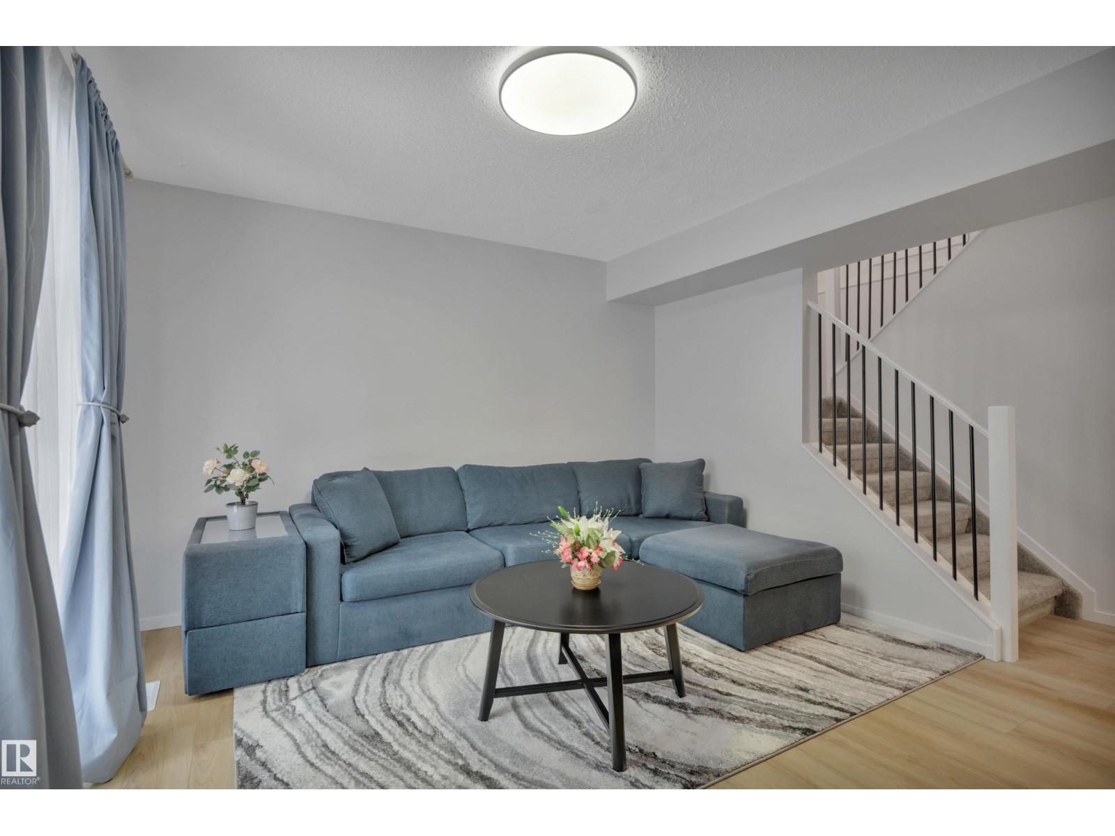 585 KNOTTWOOD RD W NW, Edmonton