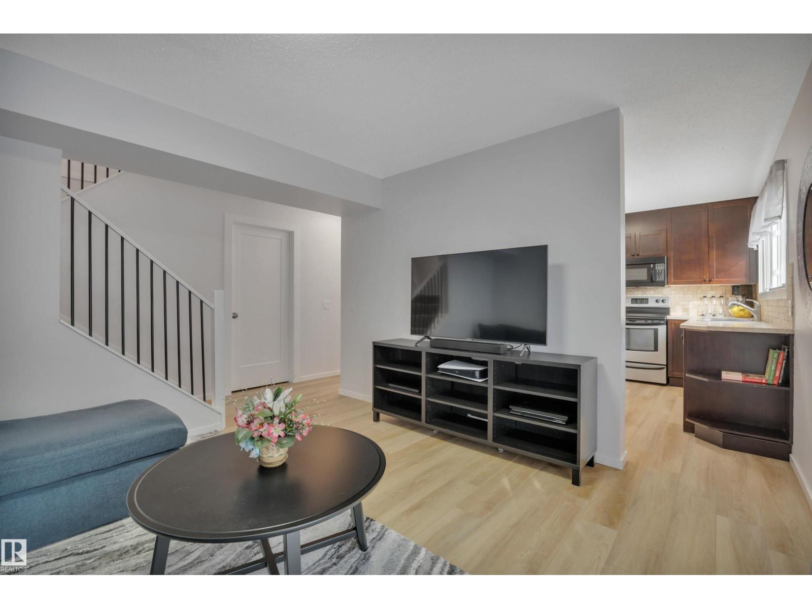 585 KNOTTWOOD RD W NW, Edmonton