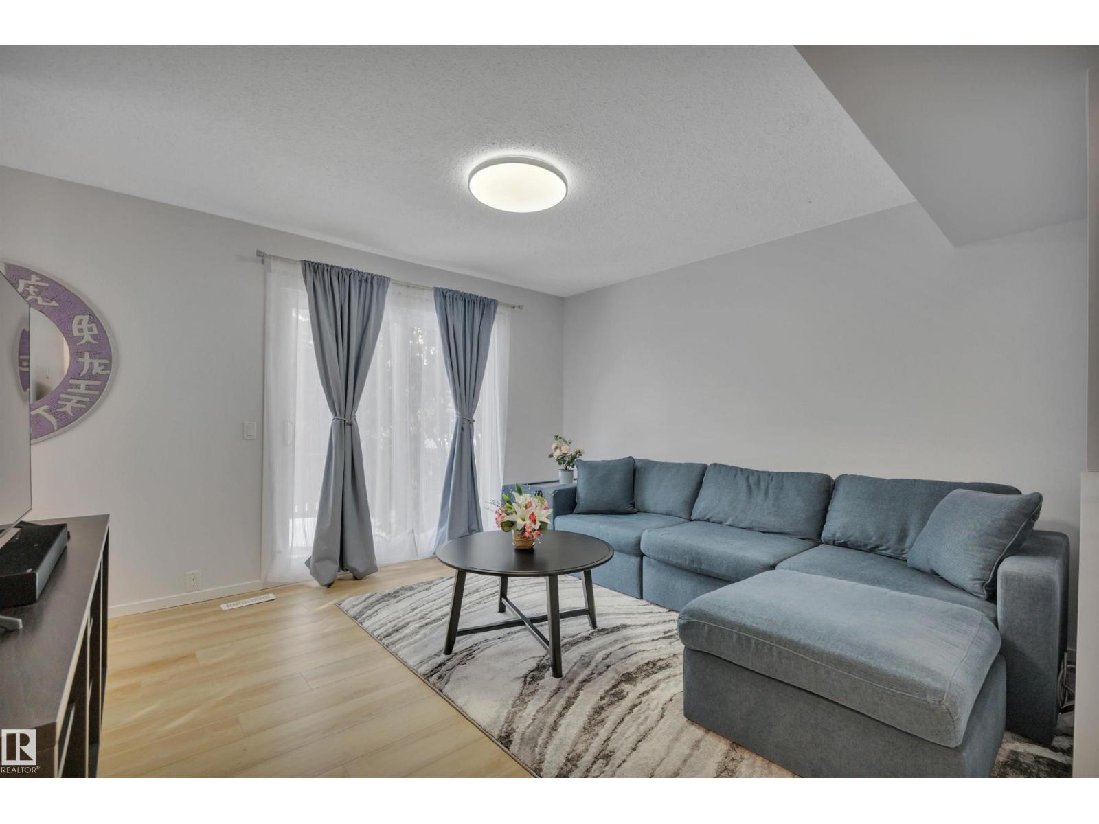 585 KNOTTWOOD RD W NW, Edmonton