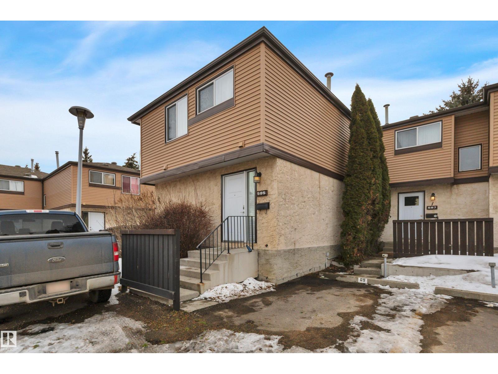 585 KNOTTWOOD RD W NW, Edmonton