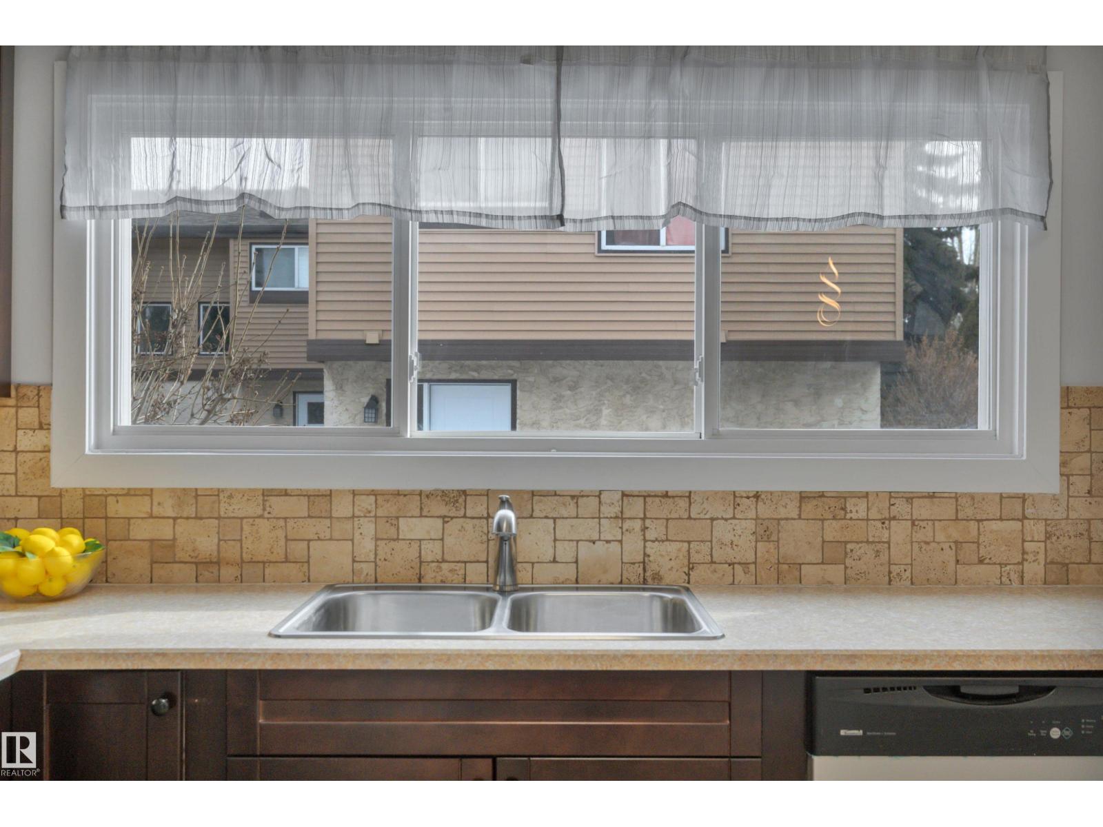 585 KNOTTWOOD RD W NW, Edmonton