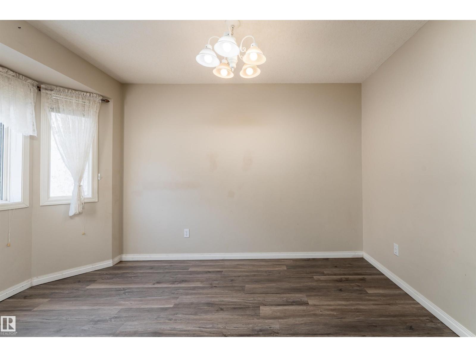 #3 9703 174 ST NW, Edmonton