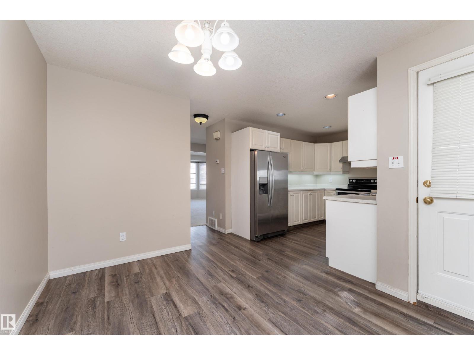 #3 9703 174 ST NW, Edmonton