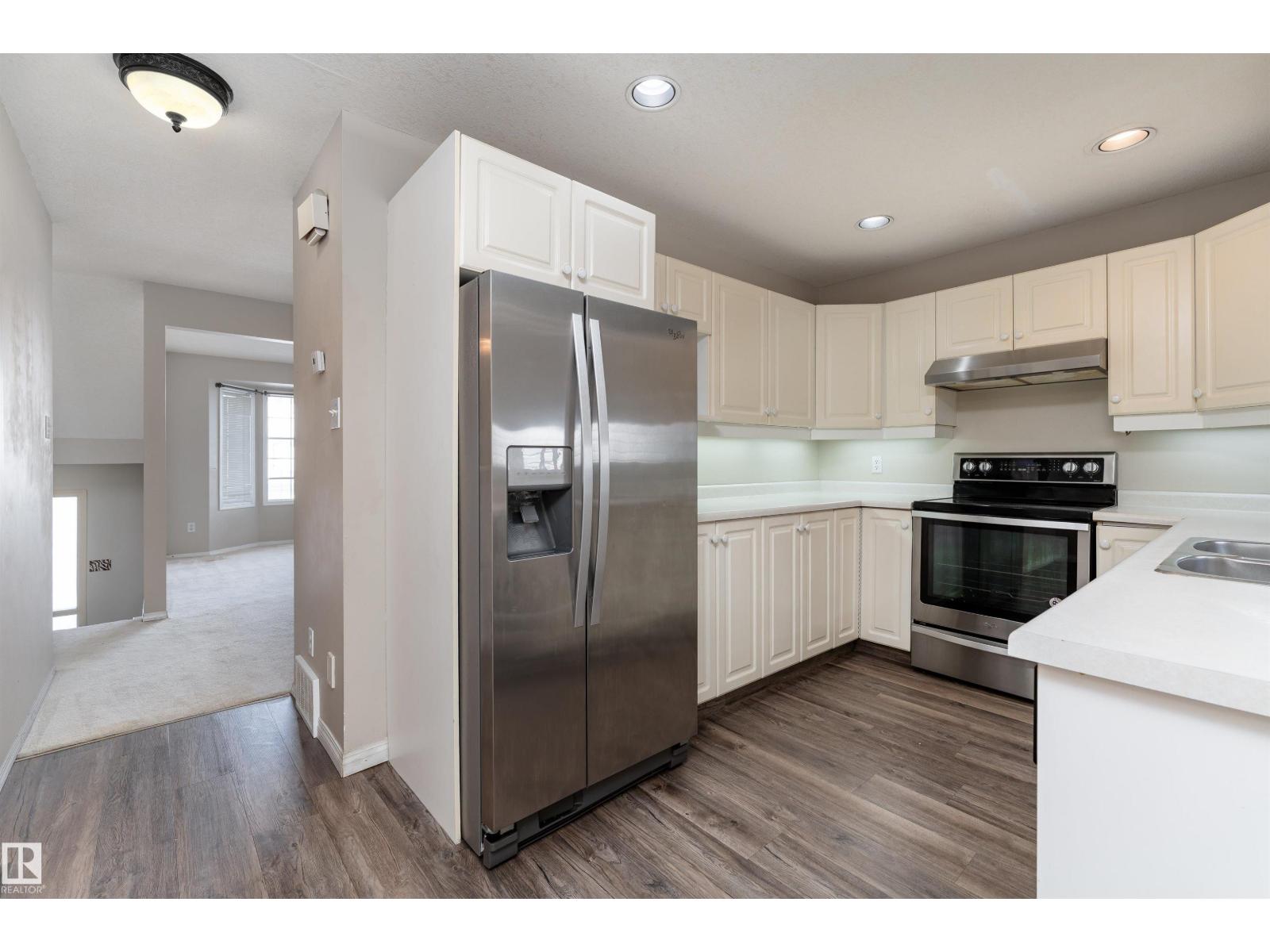 #3 9703 174 ST NW, Edmonton