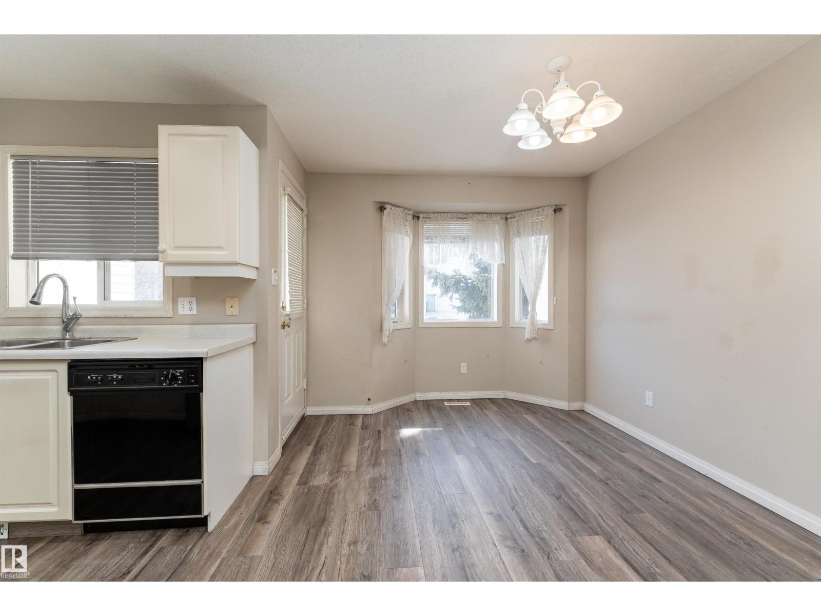 #3 9703 174 ST NW, Edmonton