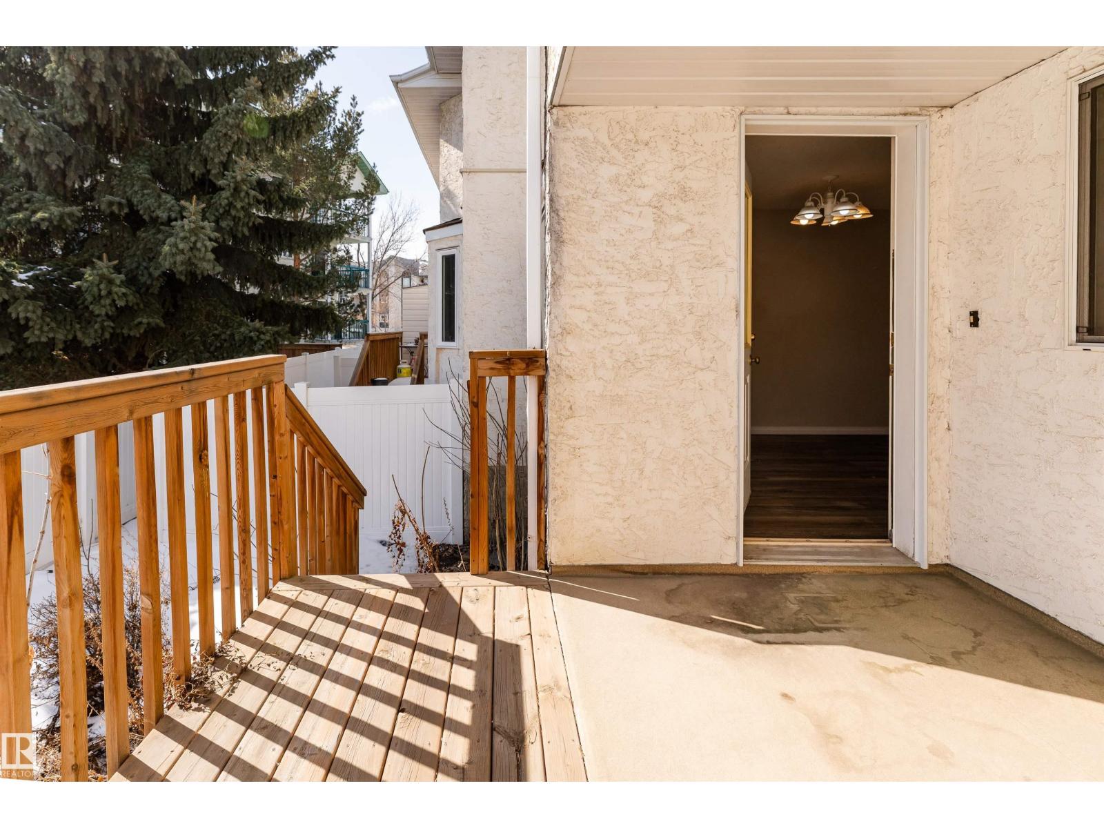 #3 9703 174 ST NW, Edmonton