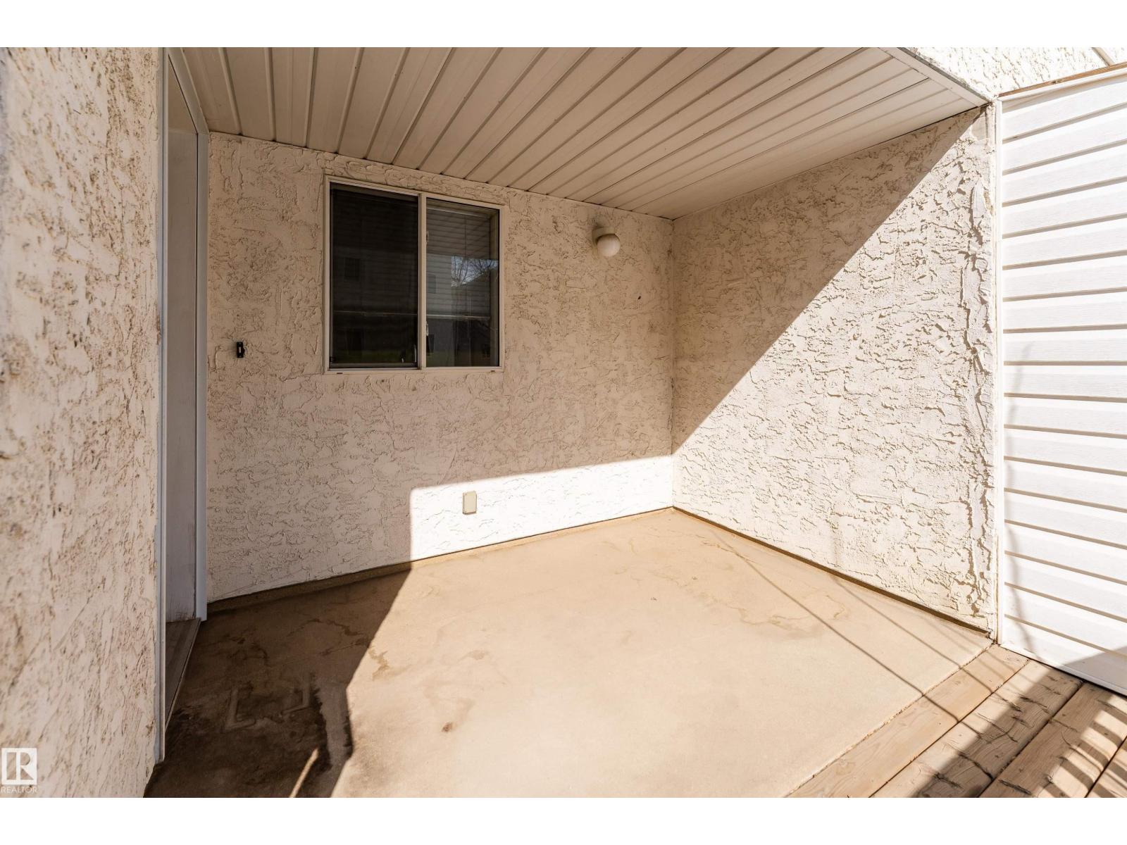 #3 9703 174 ST NW, Edmonton