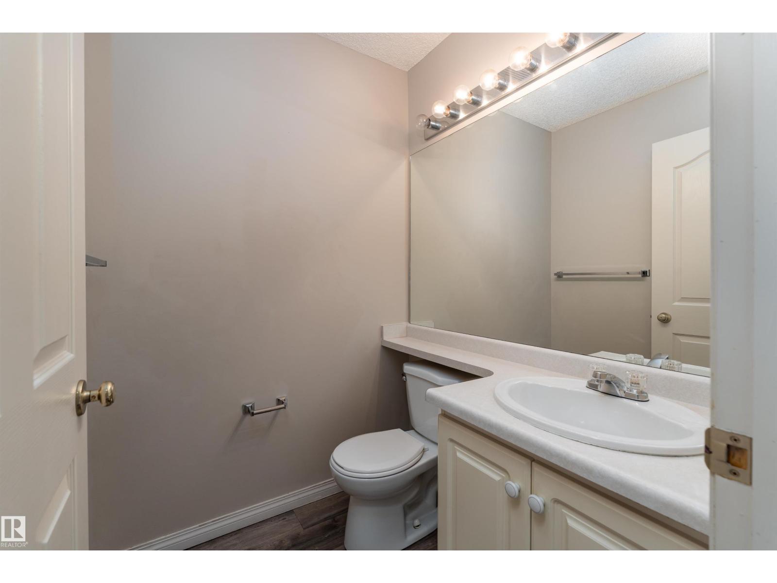 #3 9703 174 ST NW, Edmonton