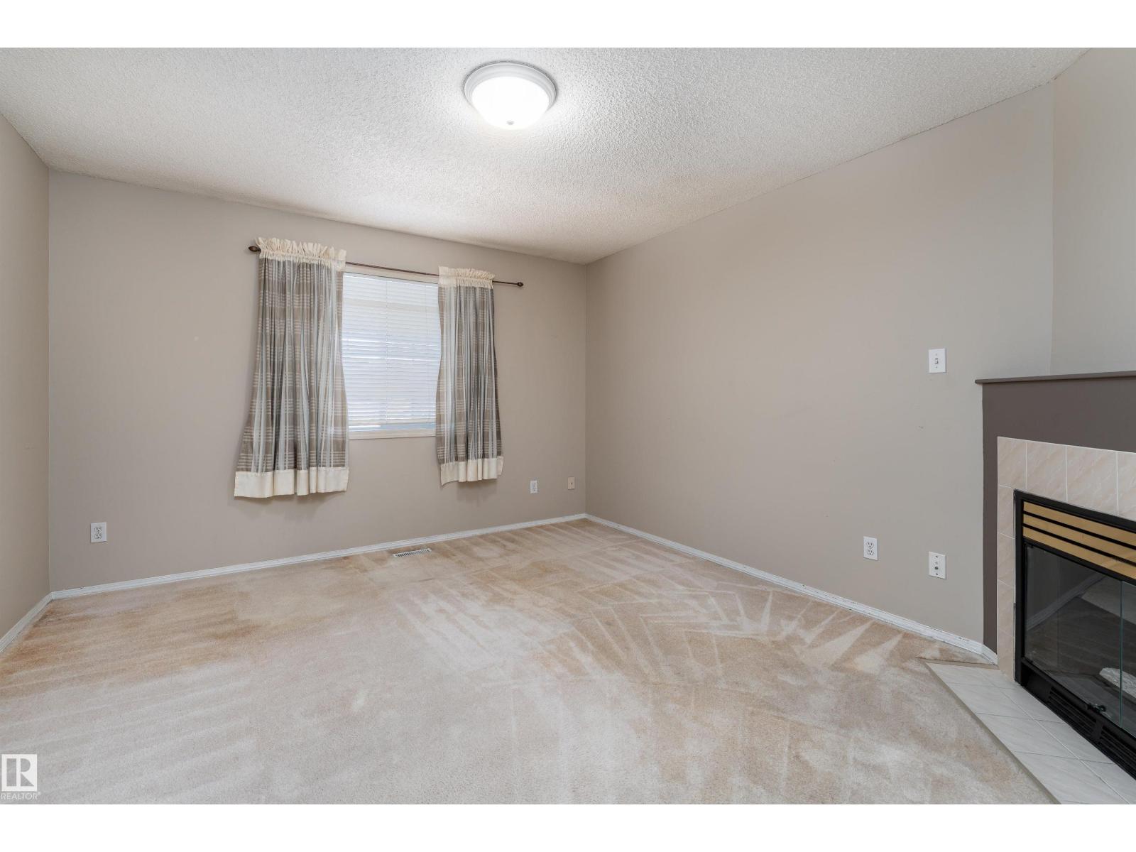 #3 9703 174 ST NW, Edmonton