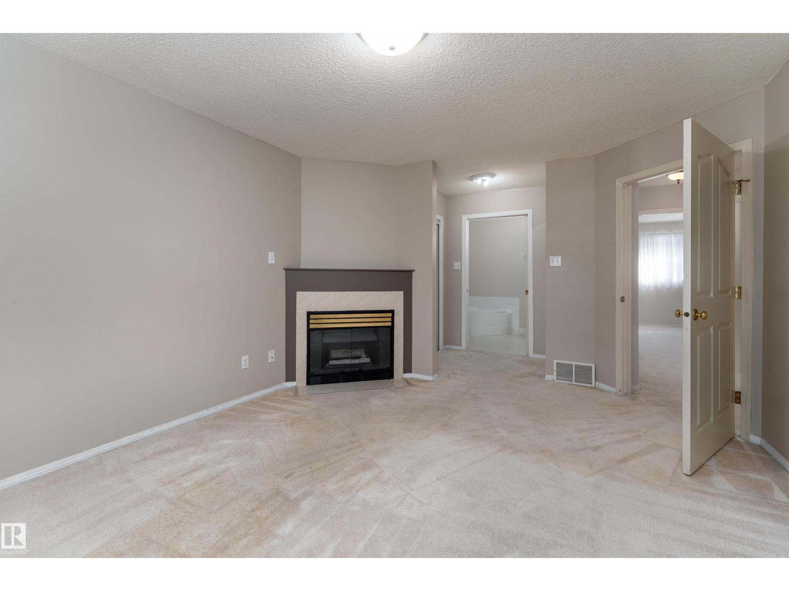 #3 9703 174 ST NW, Edmonton