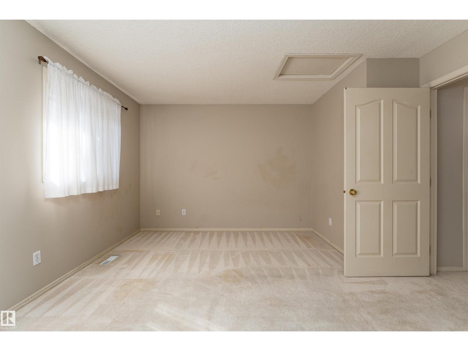 #3 9703 174 ST NW, Edmonton