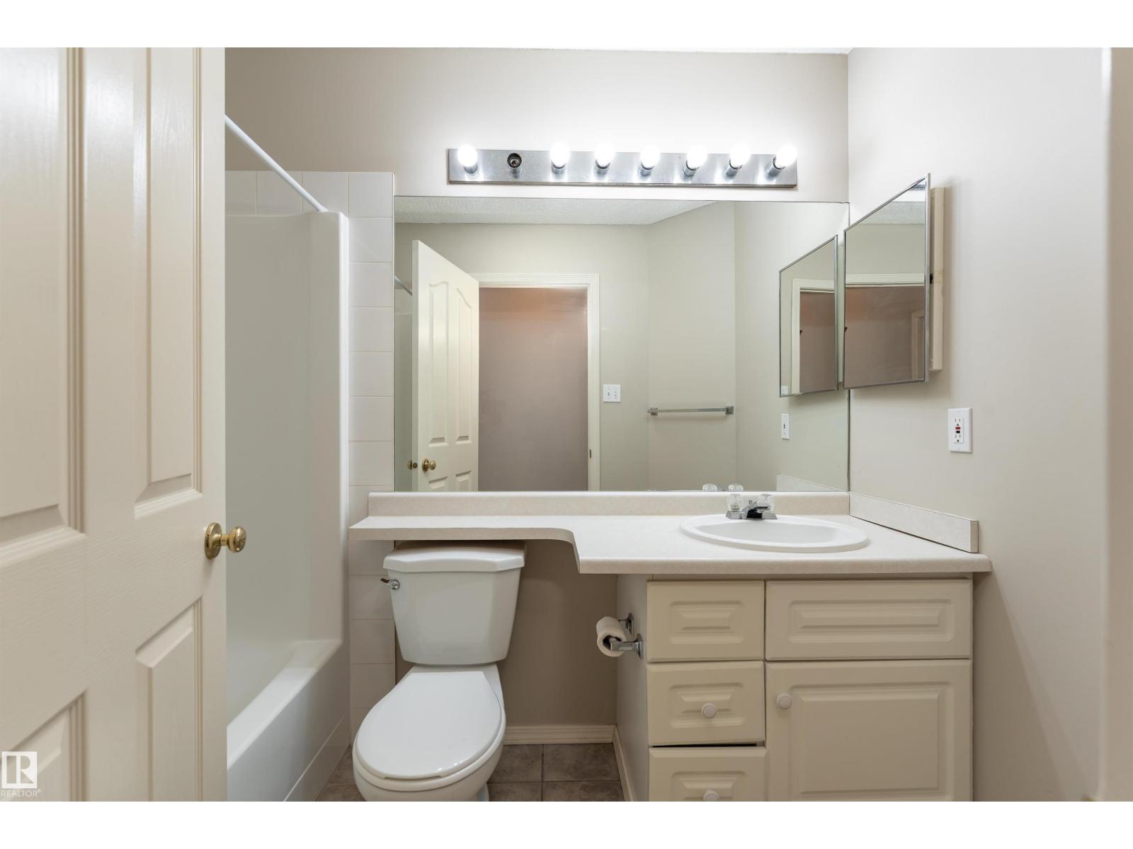 #3 9703 174 ST NW, Edmonton