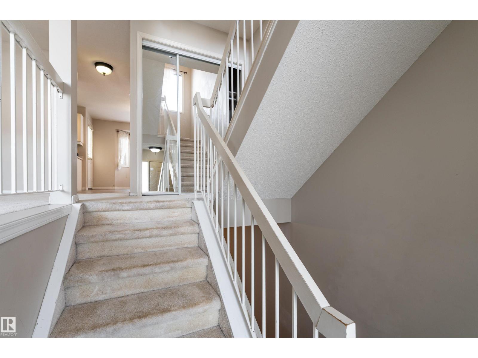 #3 9703 174 ST NW, Edmonton