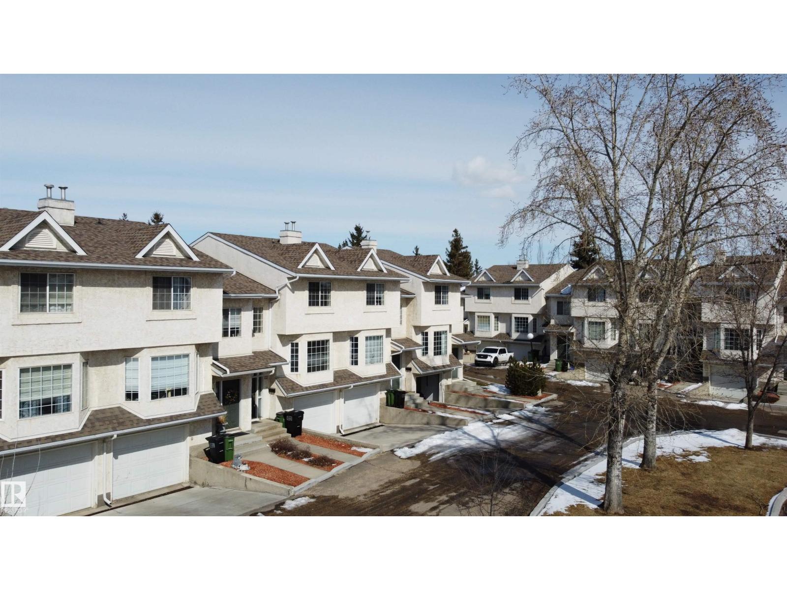 #3 9703 174 ST NW, Edmonton