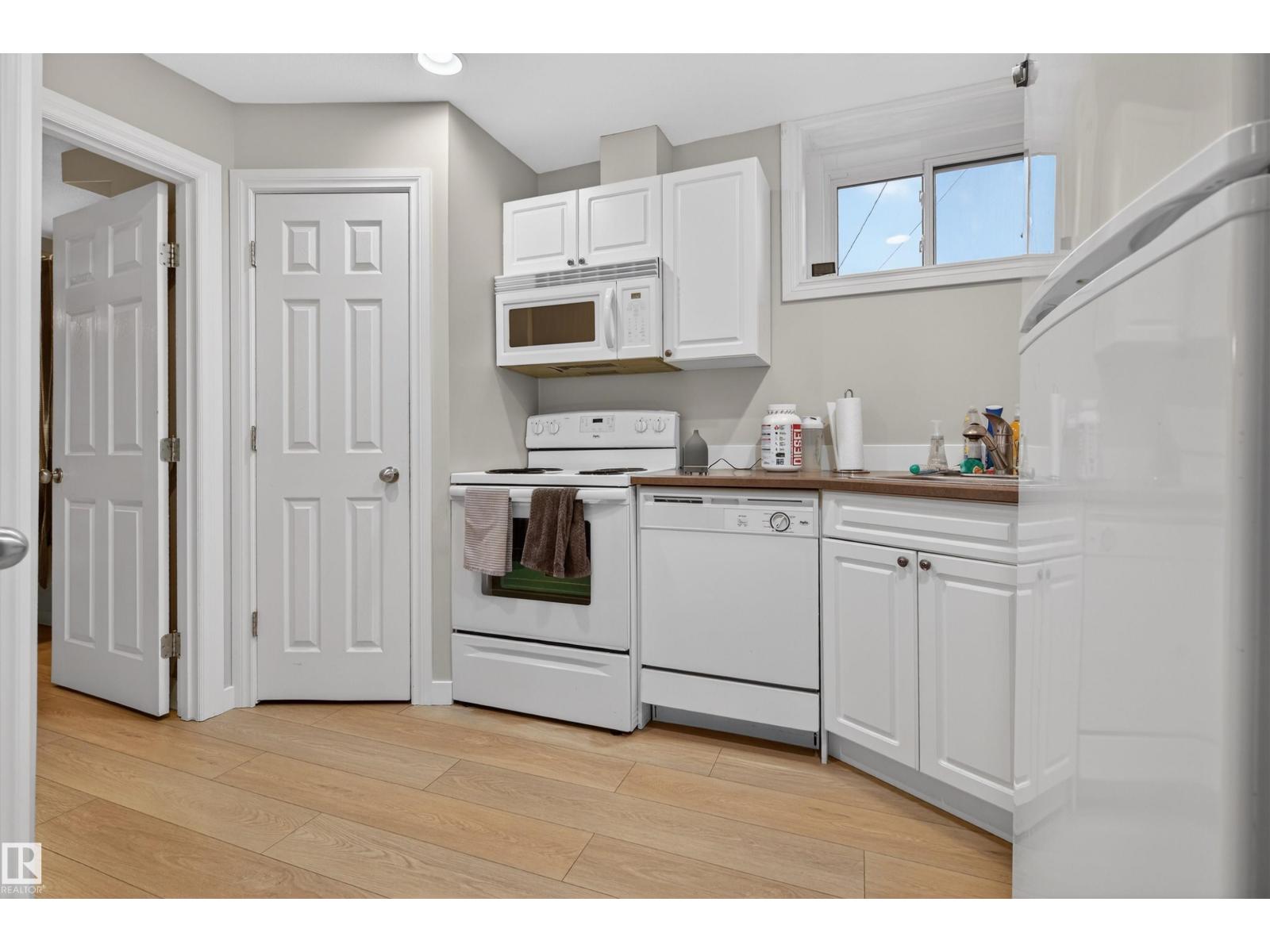 16 MURAL CR, St. Albert