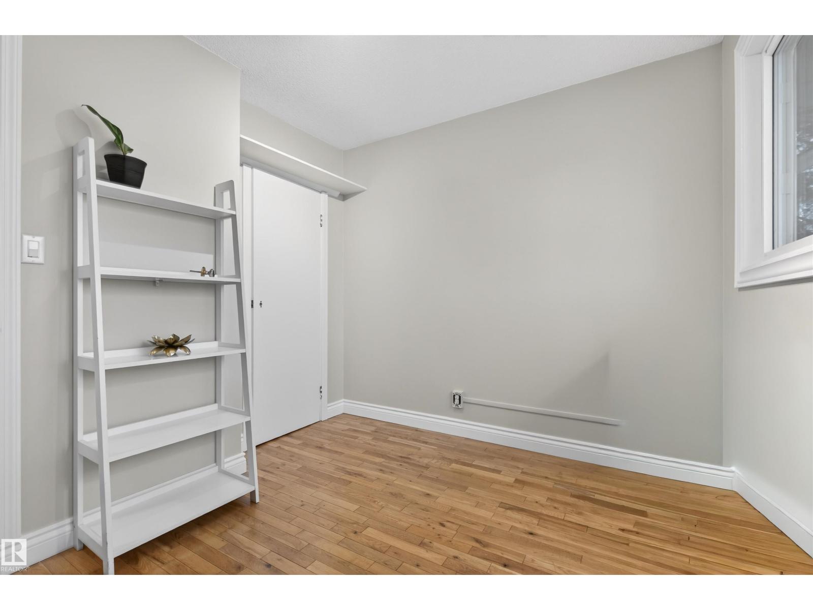 16 MURAL CR, St. Albert