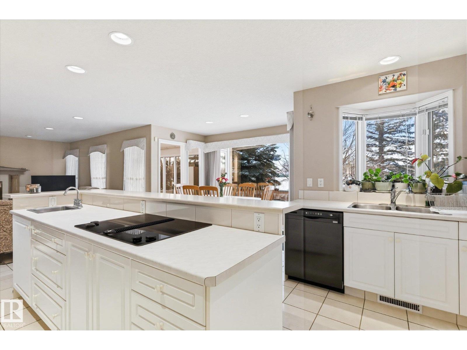 128 WEAVER DR NW, Edmonton