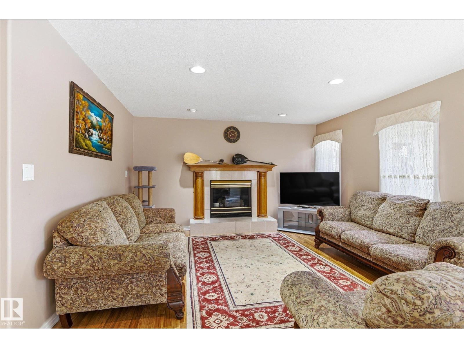 128 WEAVER DR NW, Edmonton