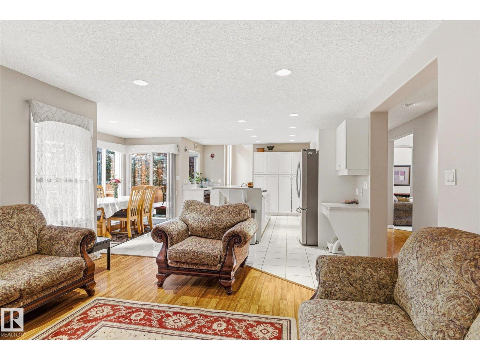 128 WEAVER DR NW, Edmonton