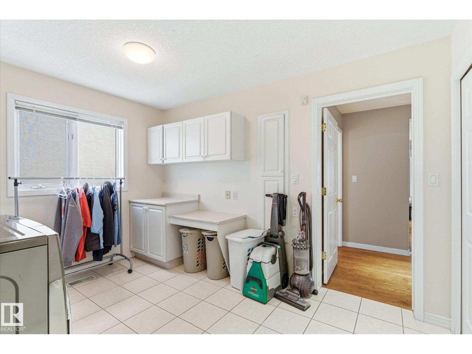 128 WEAVER DR NW, Edmonton