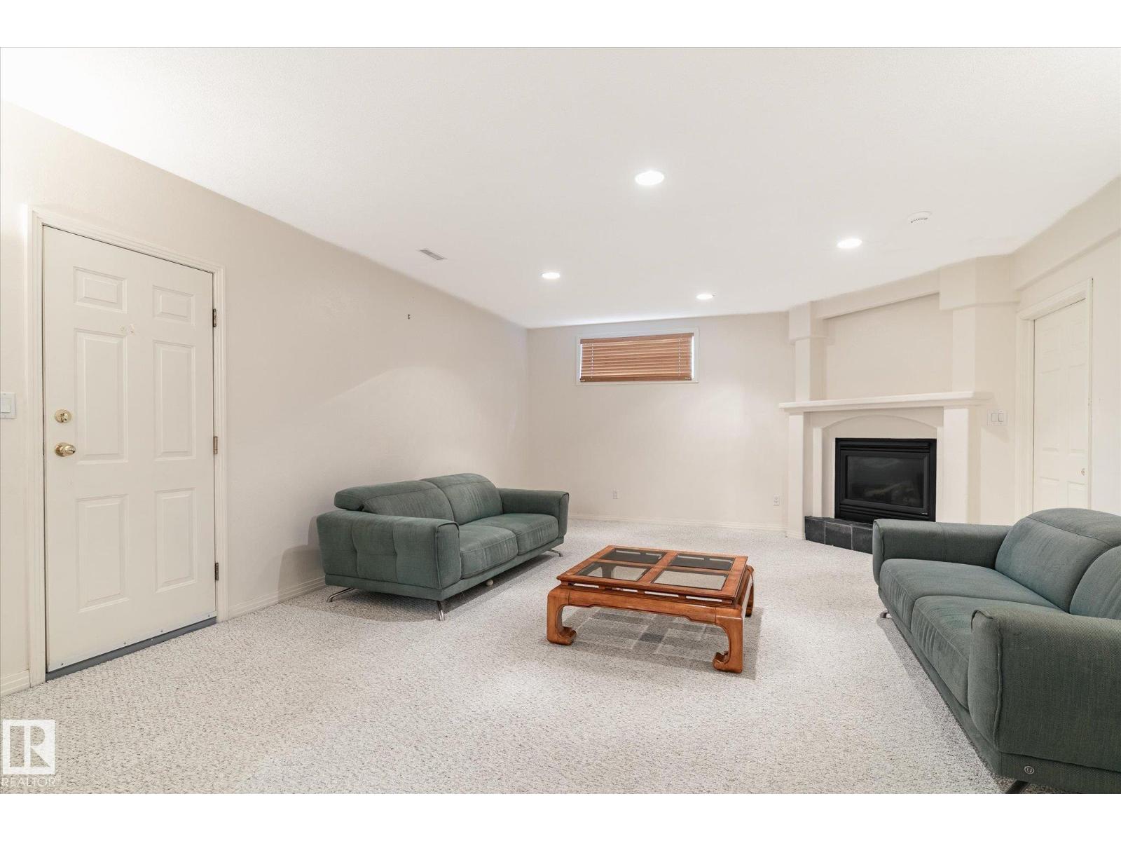 128 WEAVER DR NW, Edmonton