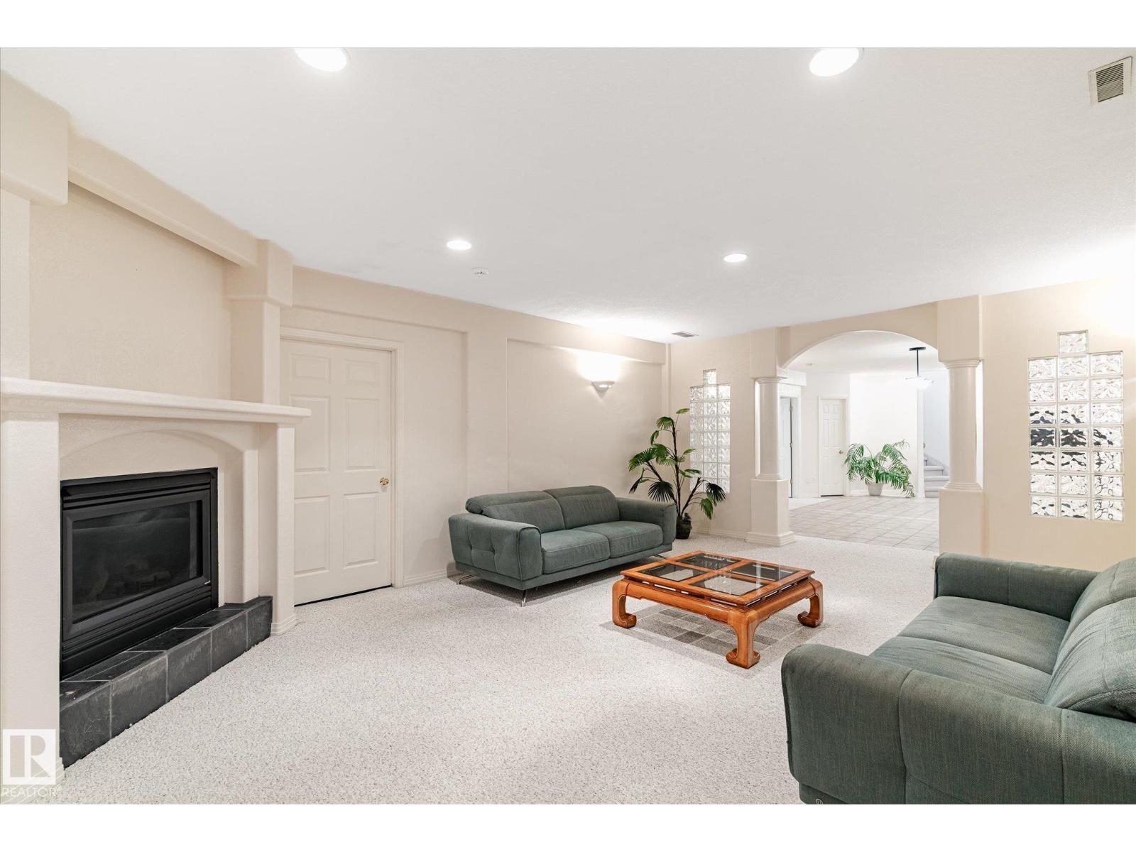 128 WEAVER DR NW, Edmonton