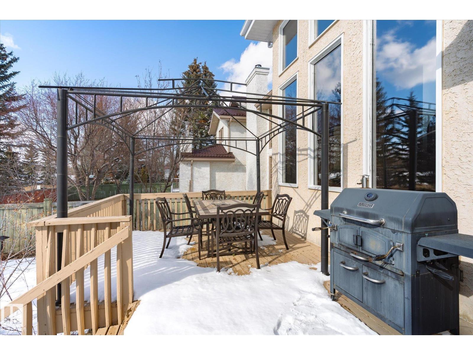 128 WEAVER DR NW, Edmonton