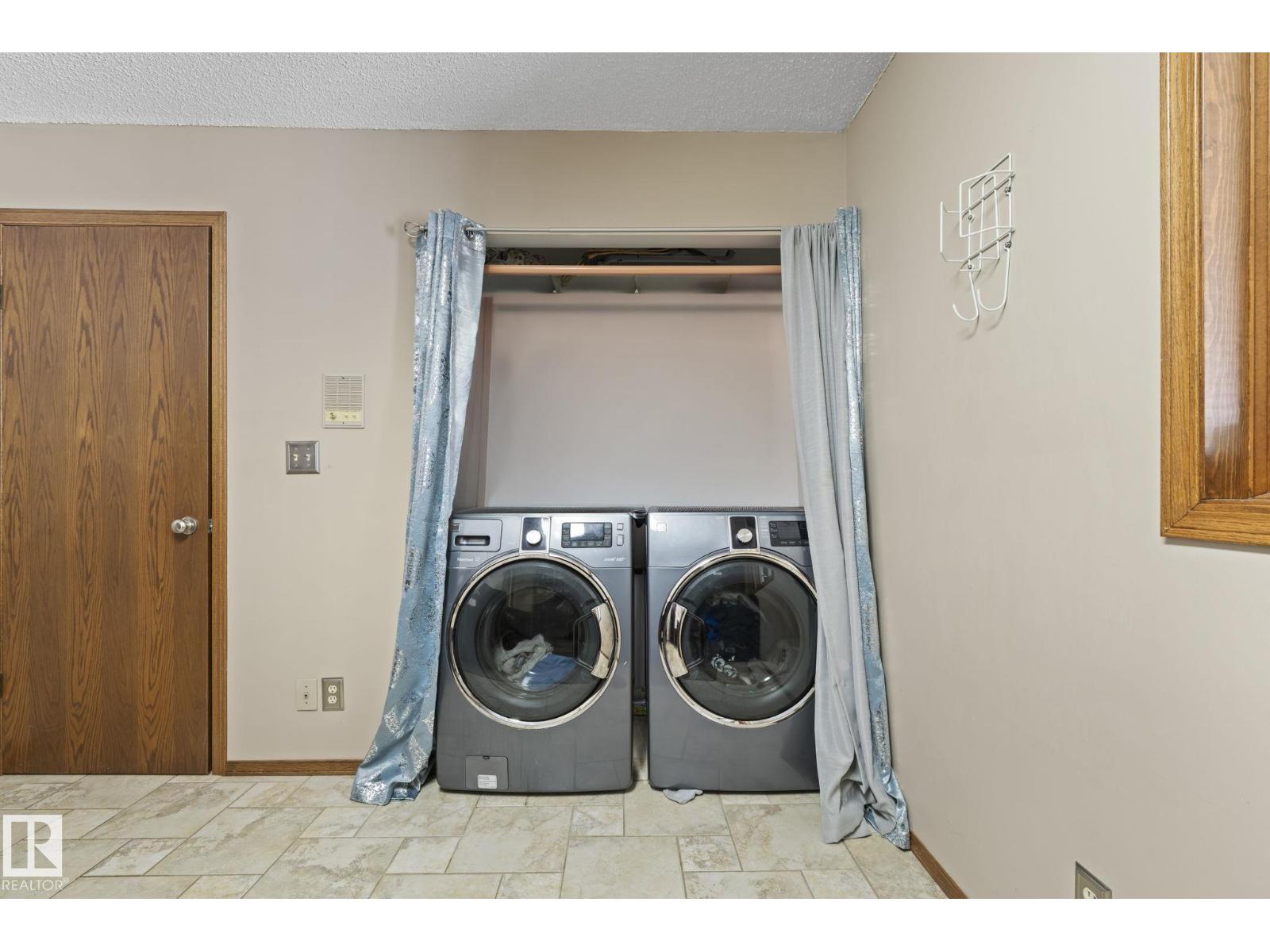 #458 23109 TWP ROAD 514, Rural Strathcona County