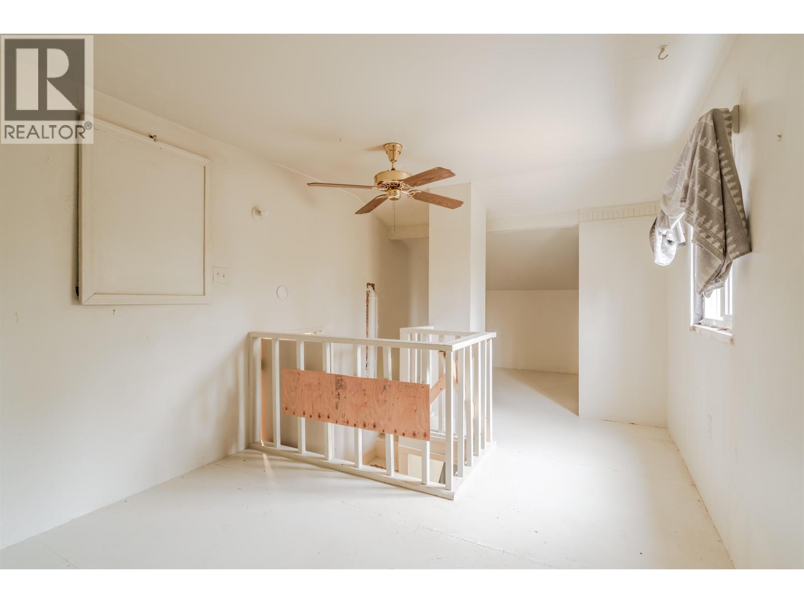 1740 POPLAR ROAD - 17