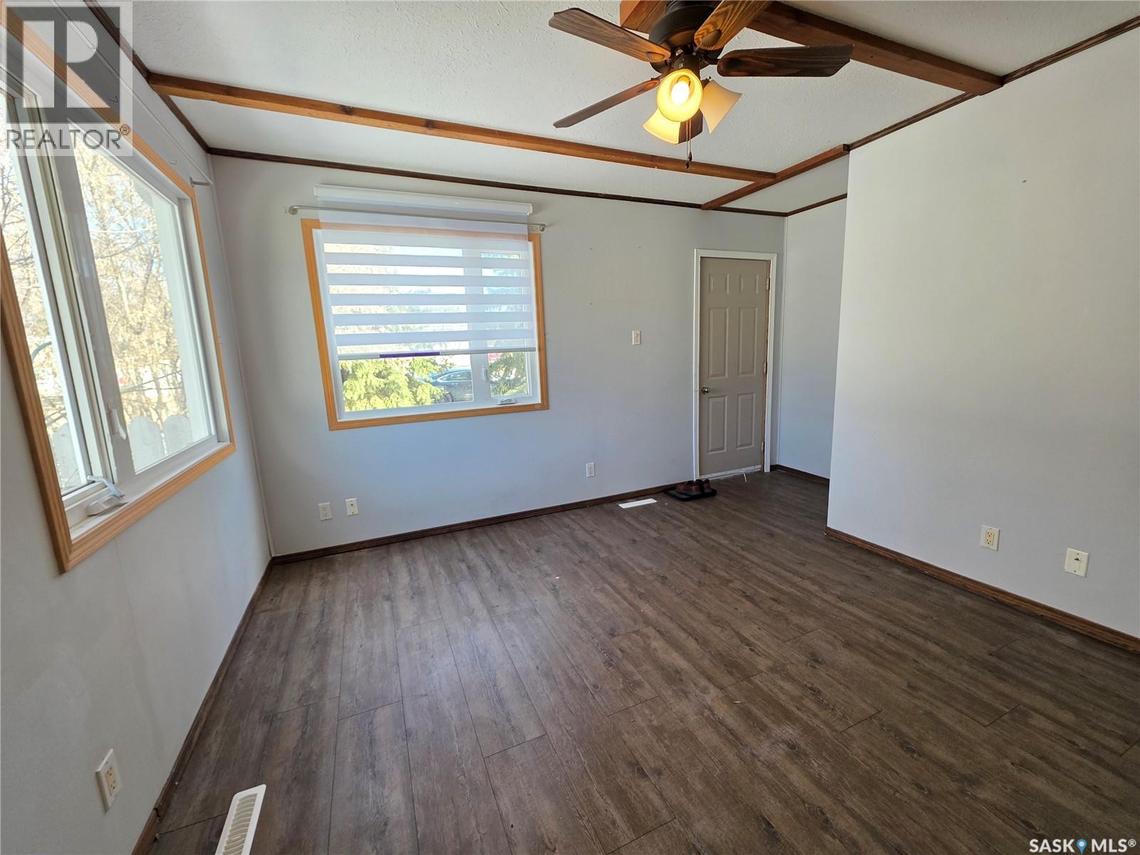 Single Family House Bungalow for Sale in  Winnie STREET Swift Current 