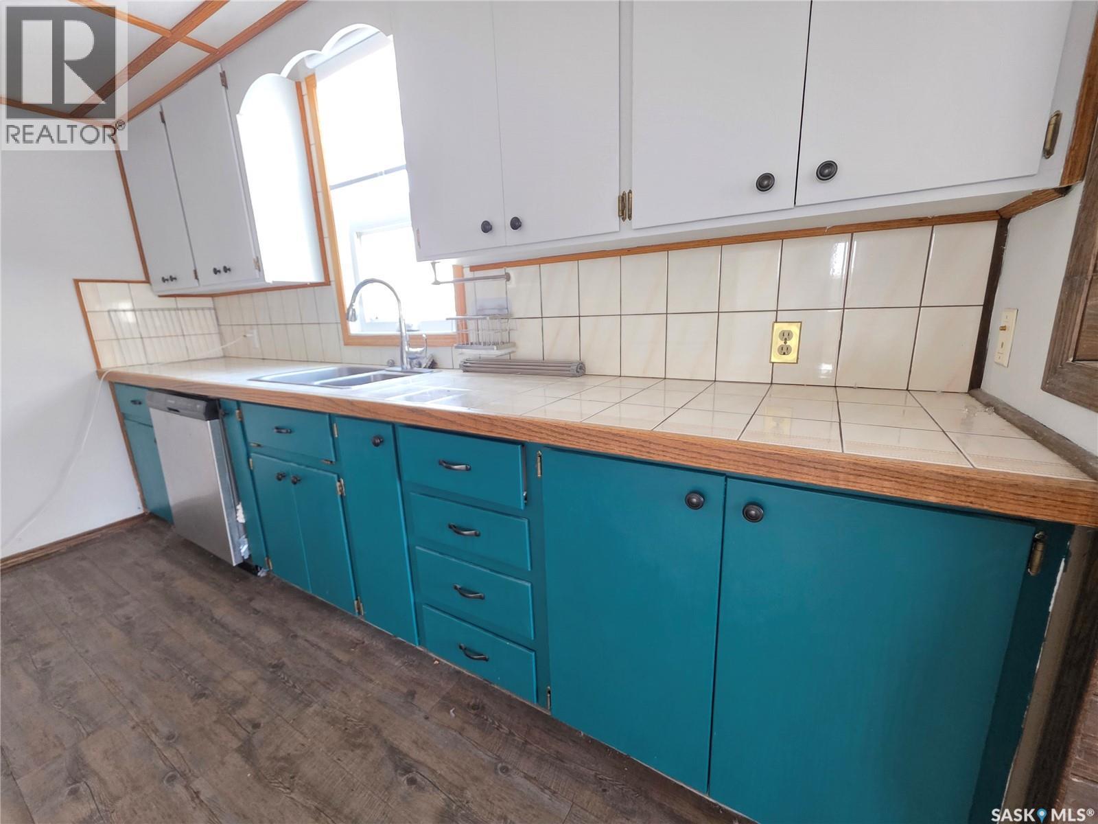 Single Family House Bungalow for Sale in  Winnie STREET Swift Current 